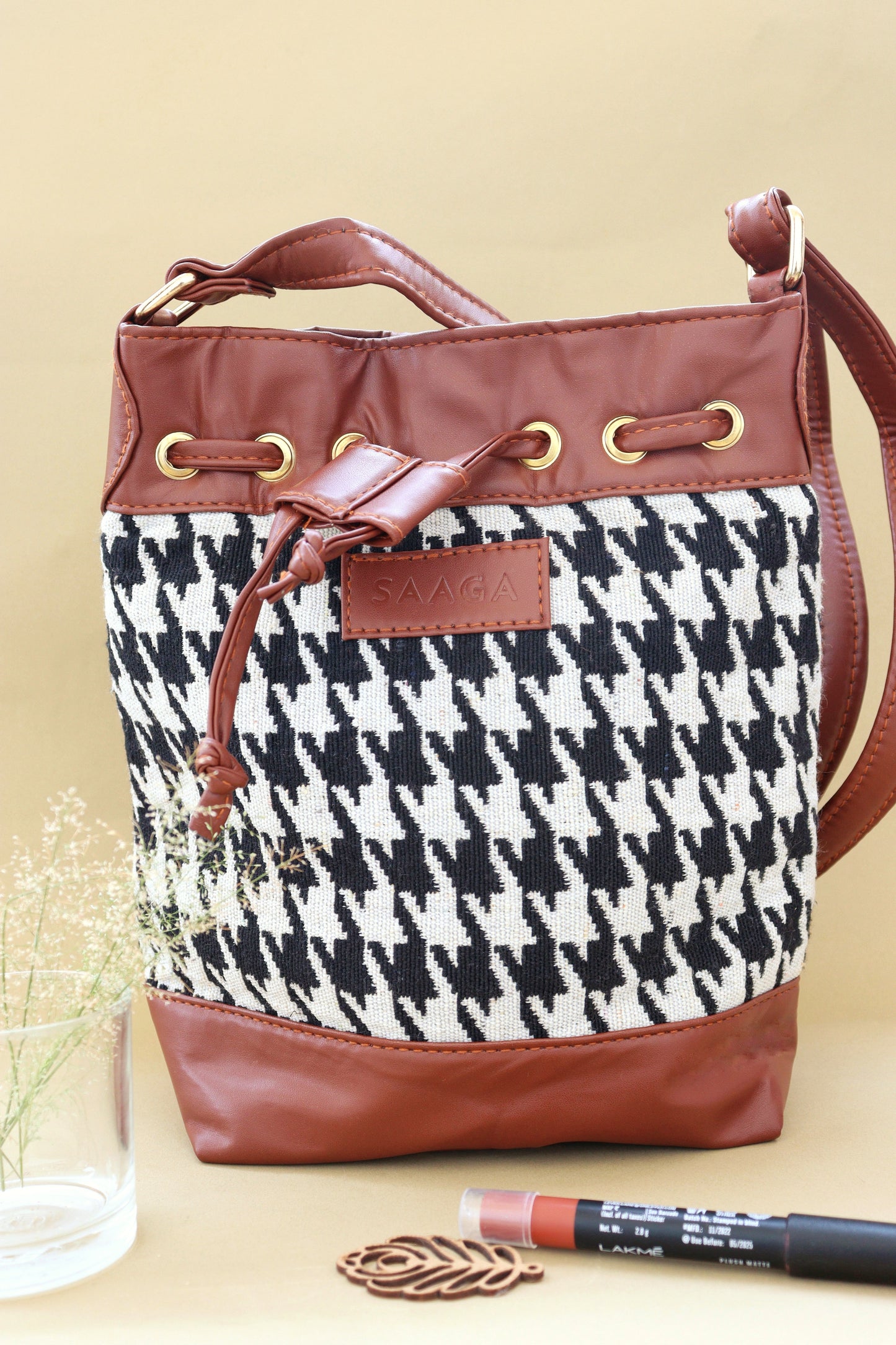 Black Bucket sling