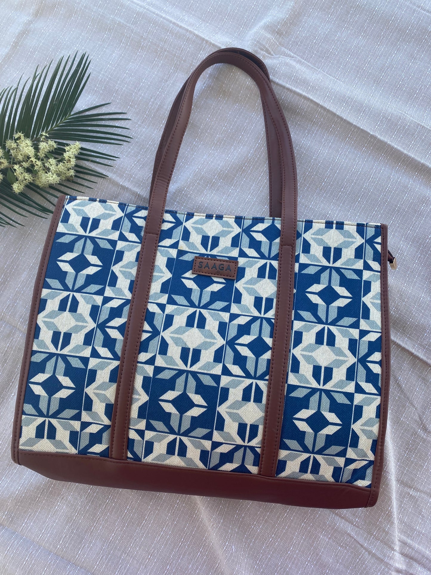 Blue patterned diaper tote