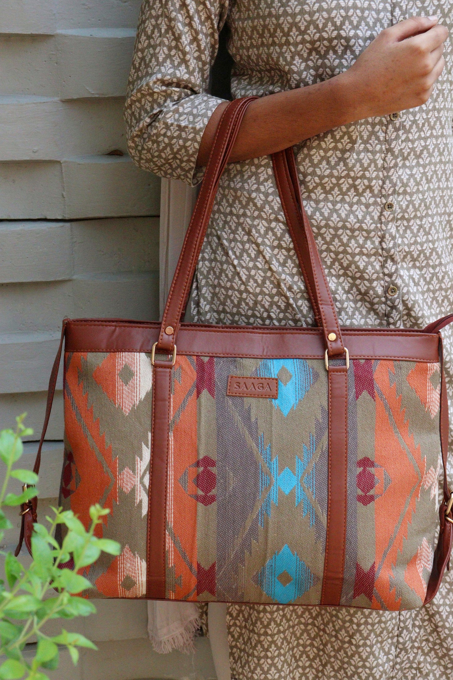 Tribal executive tote