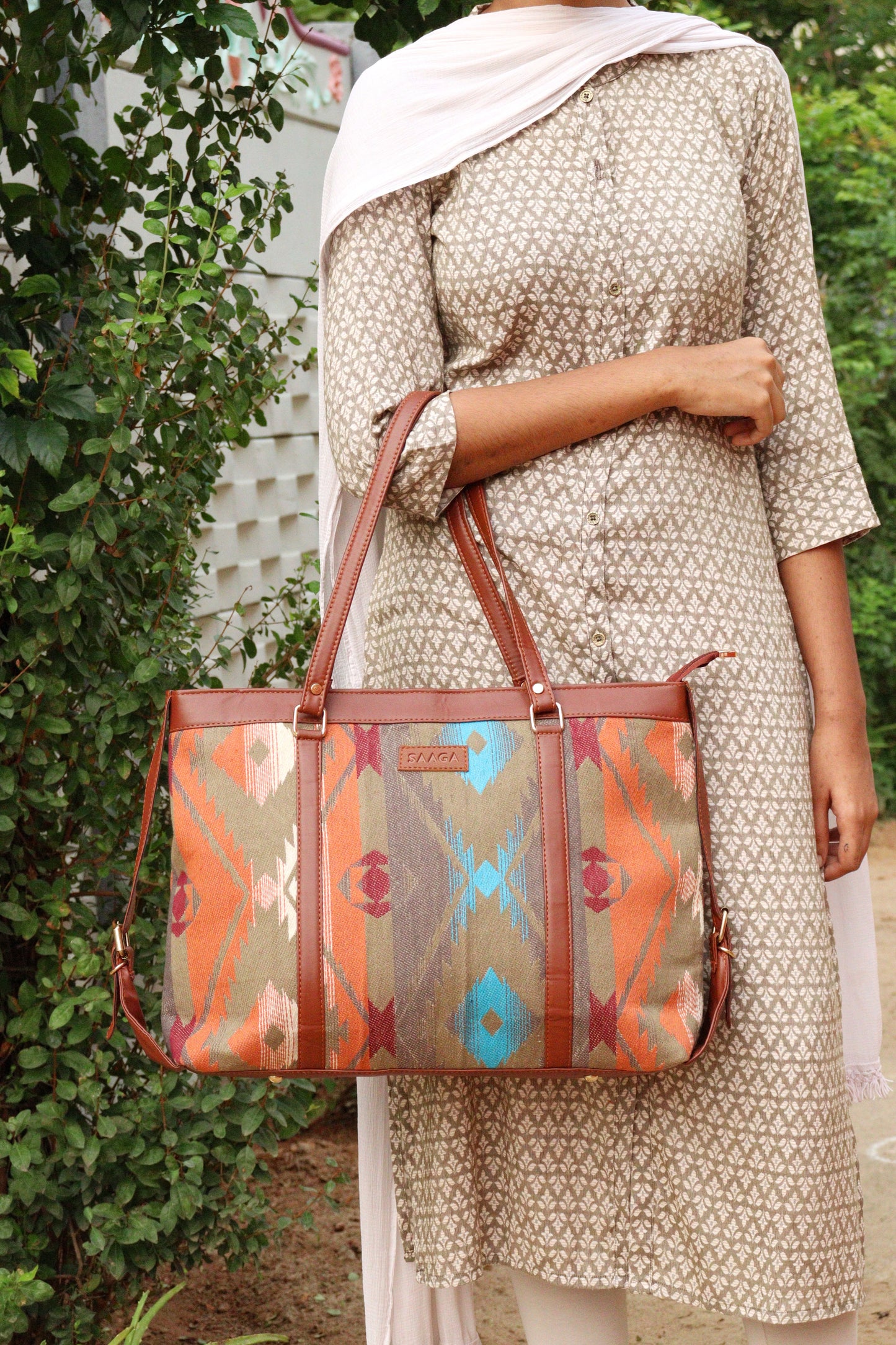 Tribal executive tote